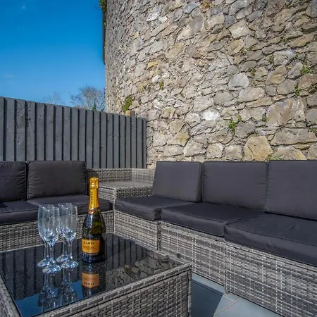 Hawtree Cottage - 2 Bedroom Cottage - Tenby Exterior photo